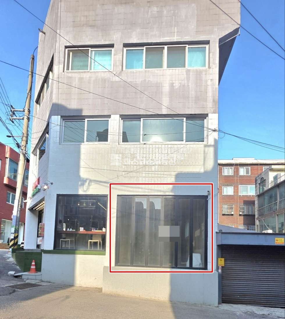 인천 남동구 구월동 궐리단길 전면 폴딩도어 출입 1층 무권리 소형공실 월세 매물번호 10046 사진 1