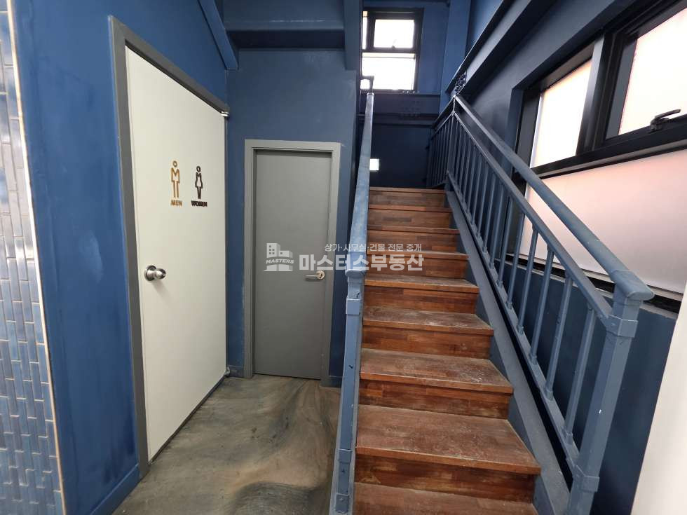 인천 남동구 구월동 궐리단길 층고 높은 통건물 무권리 공실 임대 , 내부계단있음 월세 매물번호 10145 사진 21