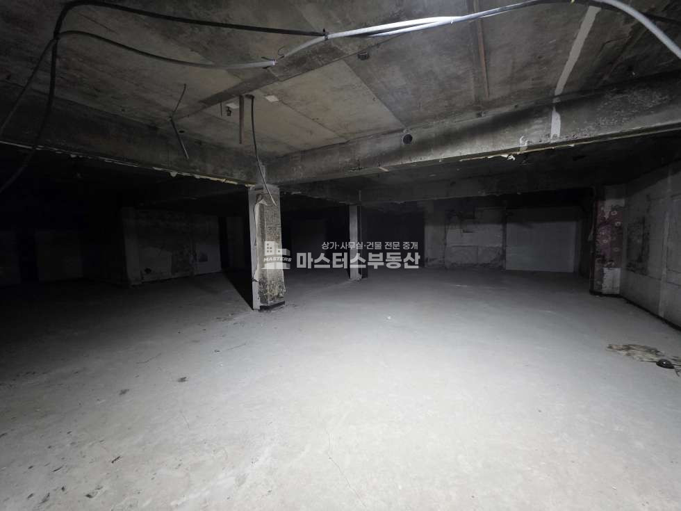 인천 남동구 만수동 약57평, 무권리 지층 만수동 모래내시장 역세권 대로변 공실 월세 매물번호 10553 사진 4