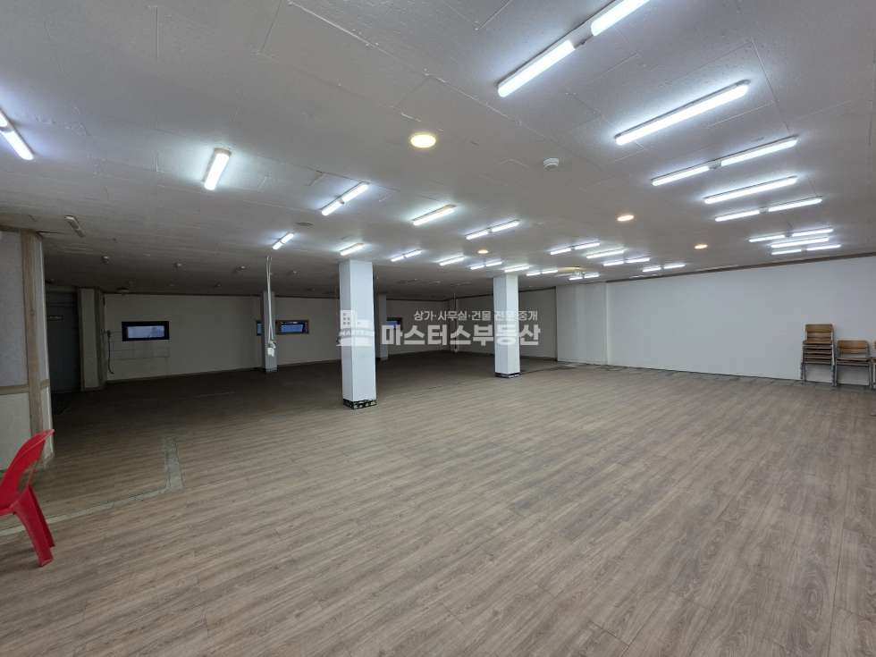 인천 남동구 만수동 약57평, 모래내사장 역세권 도로변 3층 무권리 공실 월세 매물번호 10552 사진 2