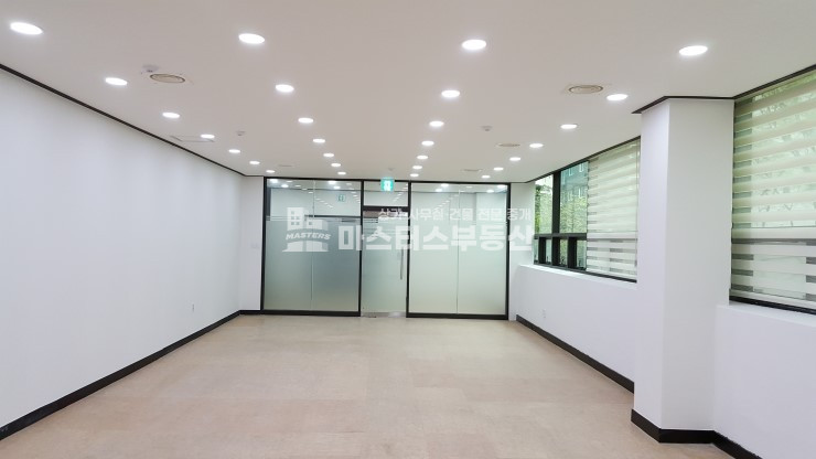 인천 남동구 구월동 인테리어깔끔, 냉난방기완비된 무권리사무실, 입주날짜협의가능 월세 매물번호 10258 사진 2