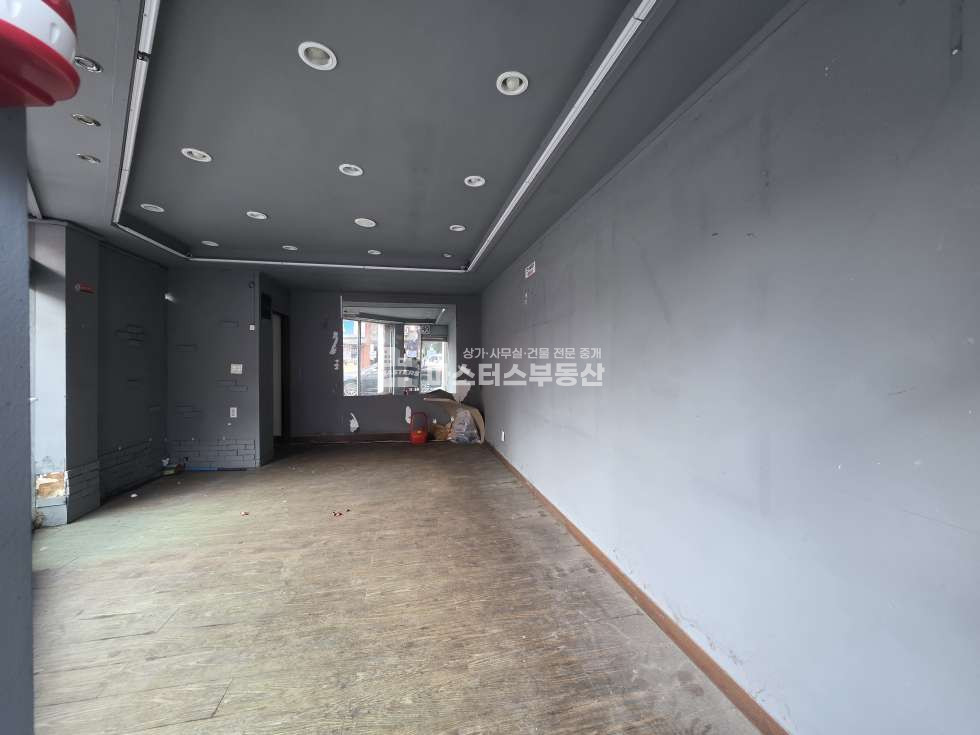 인천 남동구 구월동 약8평, 무권리 1층 벤댕이골목 코너자리 공실 월세 매물번호 11012 사진 1