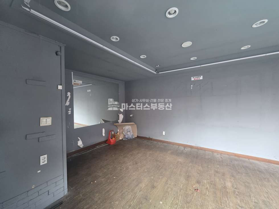 인천 남동구 구월동 약8평, 무권리 1층 벤댕이골목 코너자리 공실 월세 매물번호 11012 사진 4