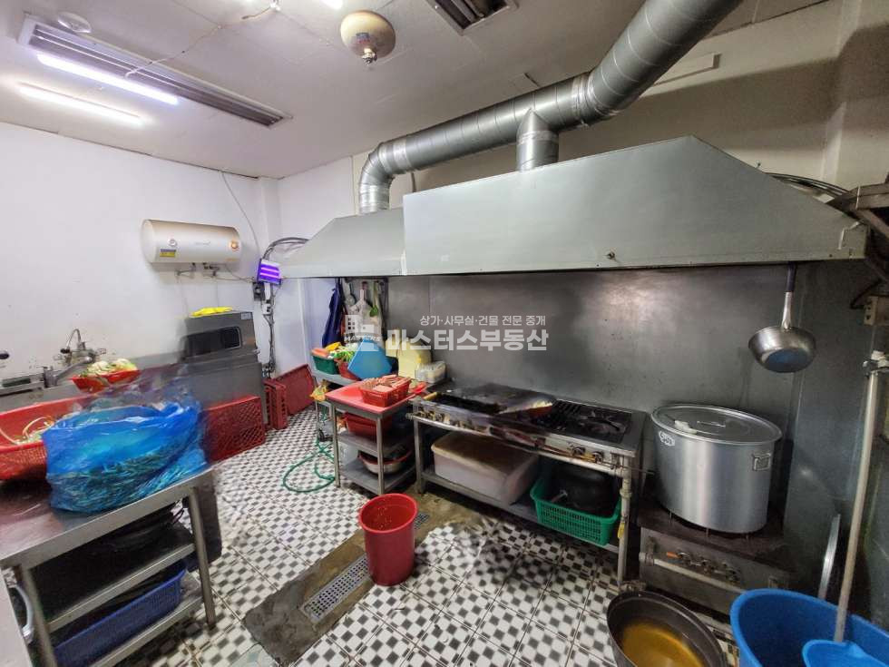 인천 남동구 구월동 전용22 길병원사거리 인근 대로변 현재 성업중인 1층 음식점 월세 매물번호 10206 사진 4
