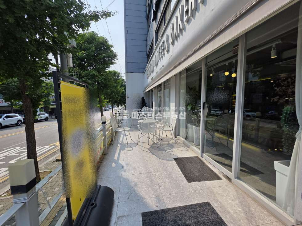 인천 미추홀구 학익동 약44평, 학익소방사거리 대로변 코너자리 1층 카페 노출최상 월세 매물번호 11574 사진 5