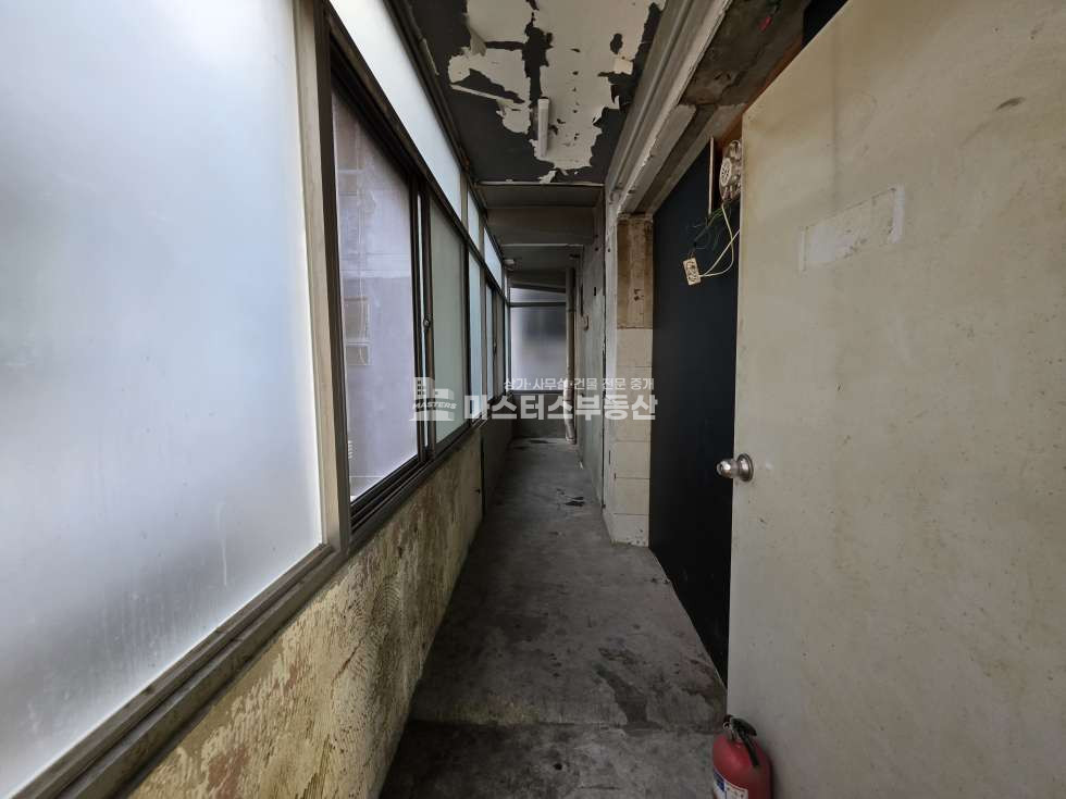 인천 미추홀구 주안동 약37평, 주안 먹자타운 인근 도로변 2층 코너자리 3면노출 월세 매물번호 11657 사진 11