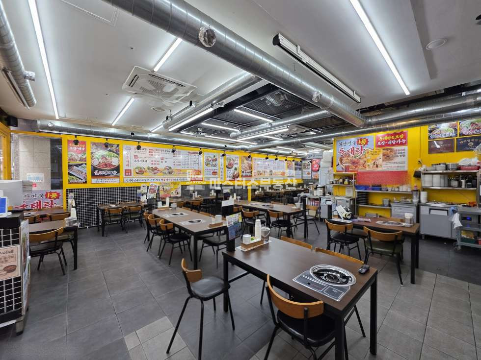 경기 부천소사구 옥길동 전용37평, 옥길동 중심 상업지역 먹자라인 1층 성업중인 음식점 월세 매물번호 11675 사진 3