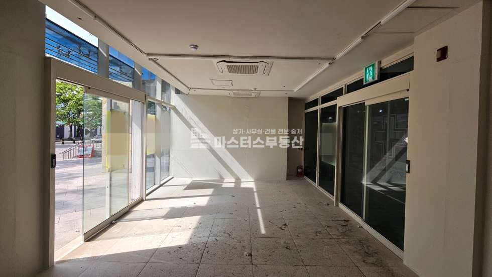 인천 남동구 구월동 링크126동 실사진O, 구월로데오거리 대로변 1층 상가 월세 매물번호 11050 사진 2