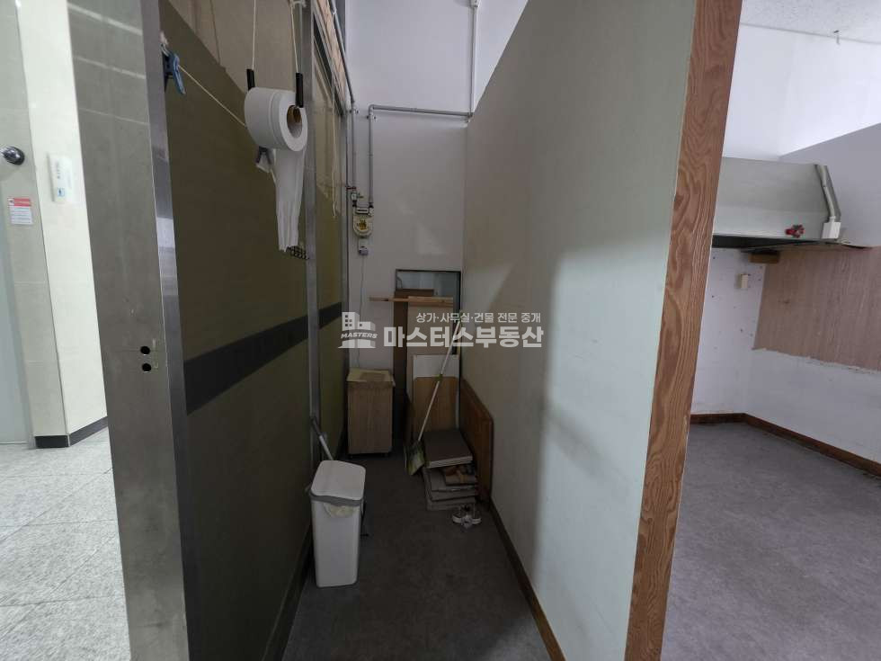 경기 시흥시 은행동 전용14평, 은계호수 대단지 아파트 상권 대로변 1층 상가 월세 매물번호 11694 사진 7