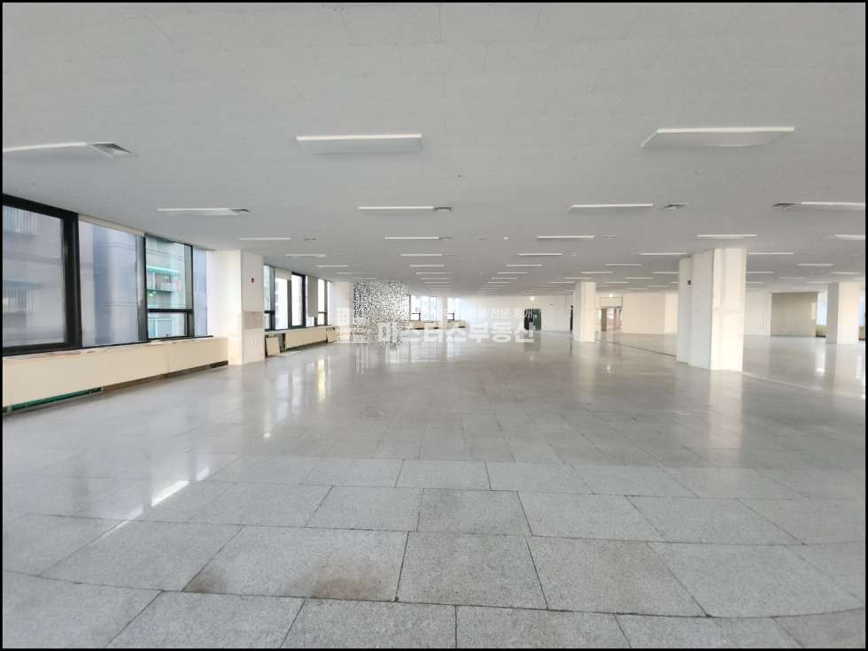 인천 부평구 부평동 1동 부흥오거리 대로변 노출최고 대형평수 상가 임대 월세 매물번호 10799 사진 6
