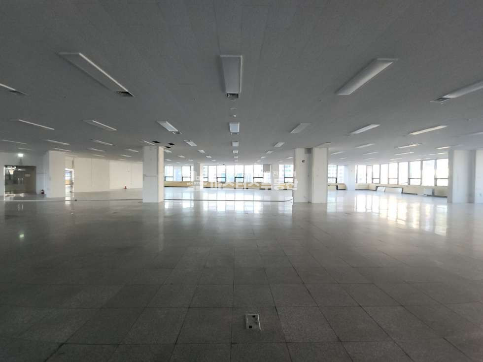 인천 부평구 부평동 1동 부흥오거리 대로변 노출최고 대형평수 상가 임대 월세 매물번호 10799 사진 8