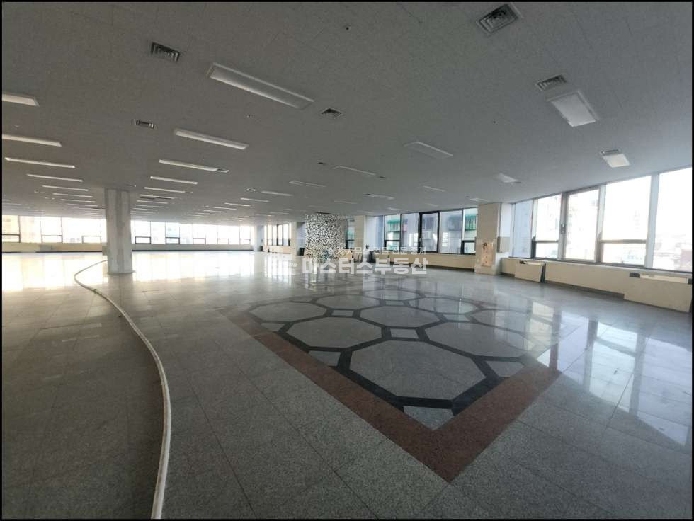 인천 부평구 부평동 1동 부흥오거리 대로변 노출최고 대형평수 상가 임대 월세 매물번호 10799 사진 11