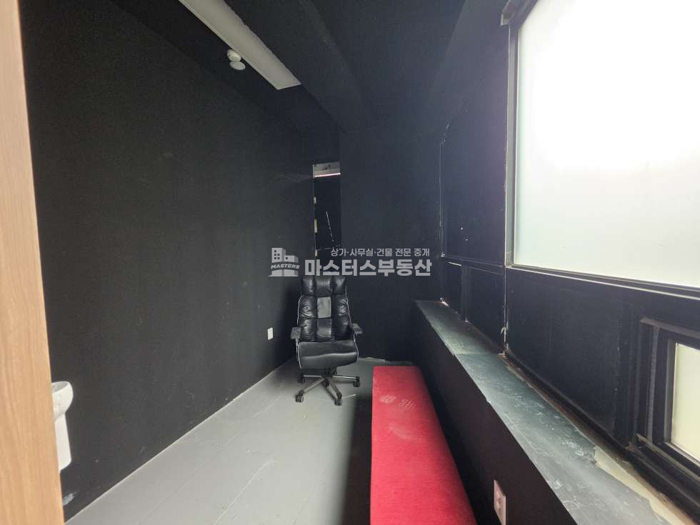 인천 미추홀구 용현동 실사진O, 토지금고시장 인근 대로변 코너빌딩 3층 월세 매물번호 11672 사진 9