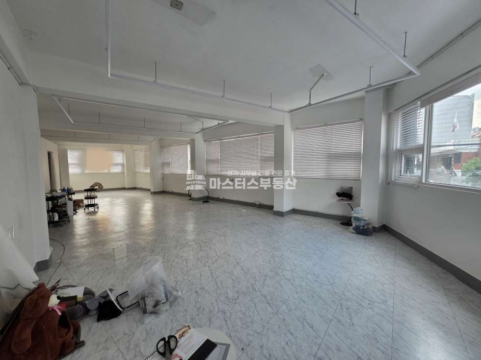 인천 남동구 만수동 실사진O, 만수동 향촌입구 삼거리 인근 대로변 상가 2층 월세 매물번호 11722 사진 1