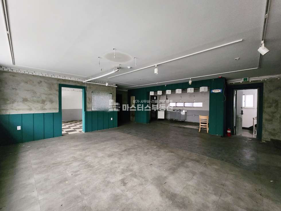 인천 연수구 연수동 무권리 즉시입주. 코너건물. 한층전부사용. 주거세대바로맞은편 월세 매물번호 11458 사진 1